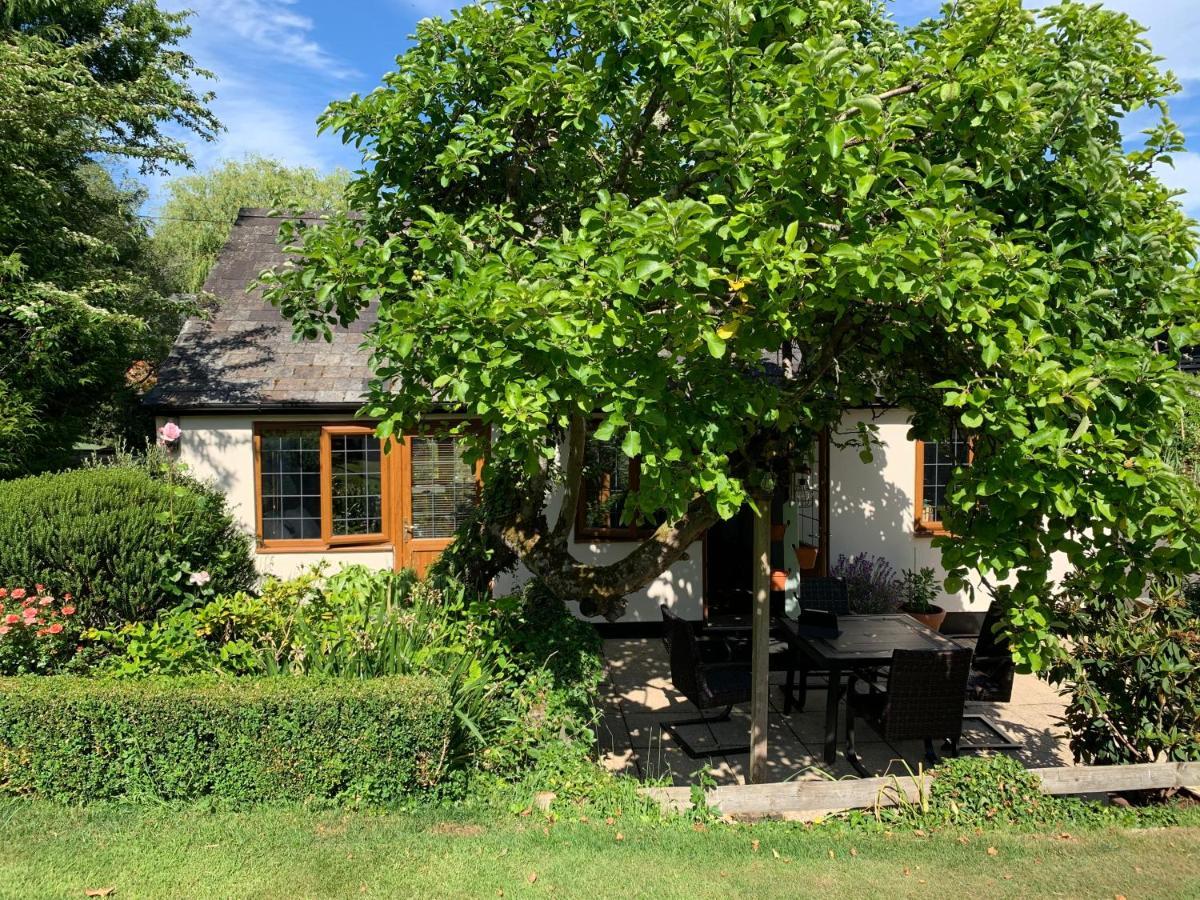 Newton Farmhouse Whiteparish Exterior photo